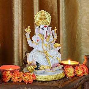 Radha Krishna Statue